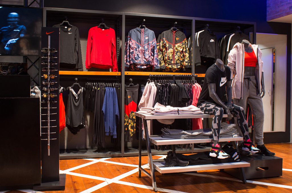 nike clothing stores